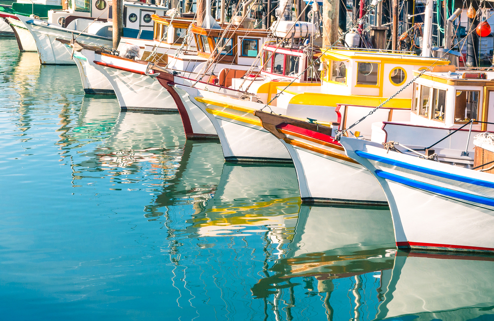 solar-panels-boat-battery