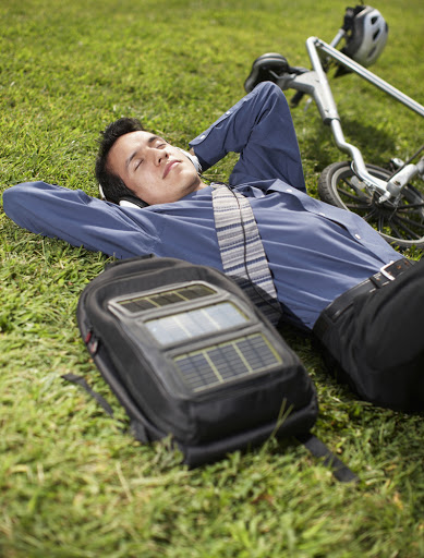 solar-power-backpacks